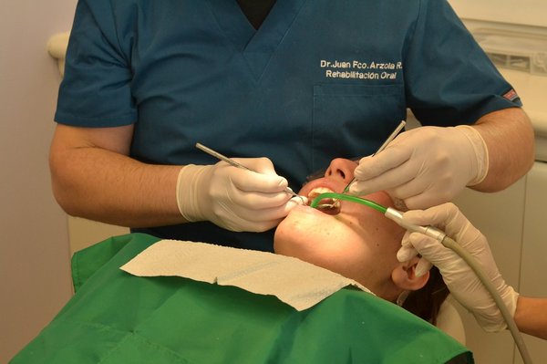 Dentiste à romainville : soins complets pour un sourire parfait